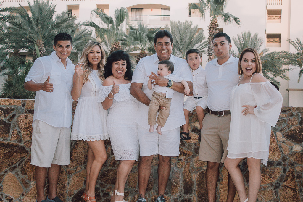 cabo vacation family picture